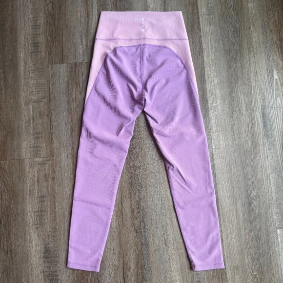 WILO The Label Athletic Leggings Medium - Picture 4 of 5